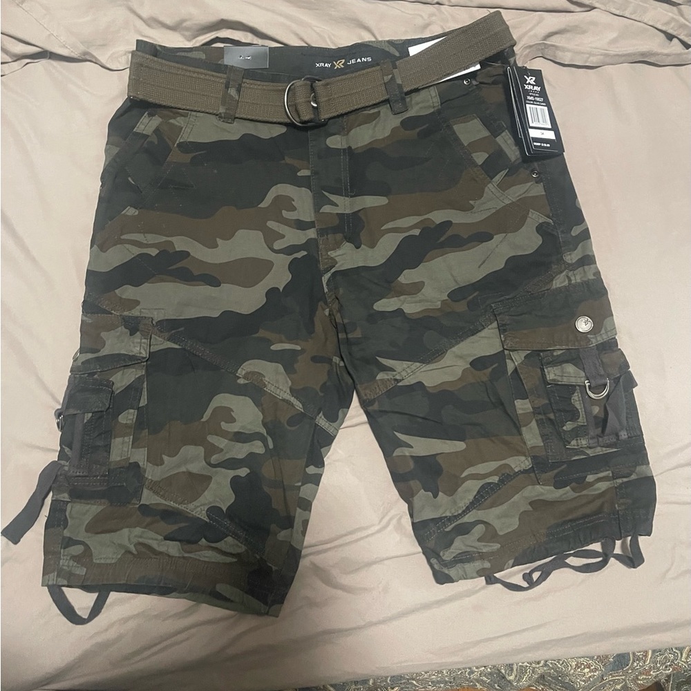 New Camo Cargo Shorts Size 34W